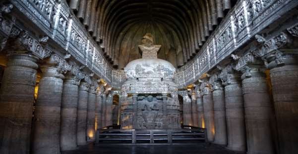 CUEVAS AJANTA y ELLORA